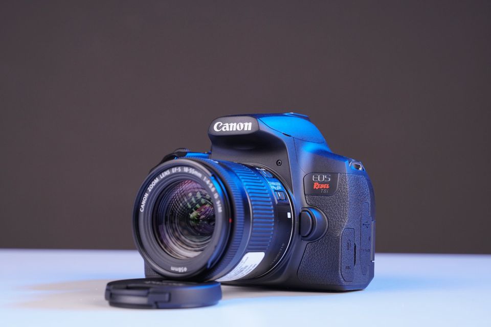 Camara Canon T8i con lente 18-55mm Foto 7242564-1.jpg