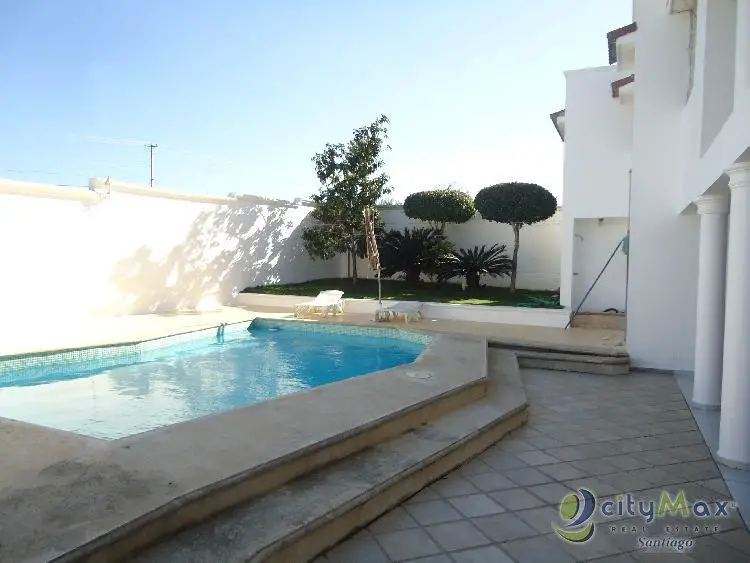 HERMOSA CASA EN VENTA URBANIZACIÓN THOMEN SANTIAGO Foto 7242841-2.jpg