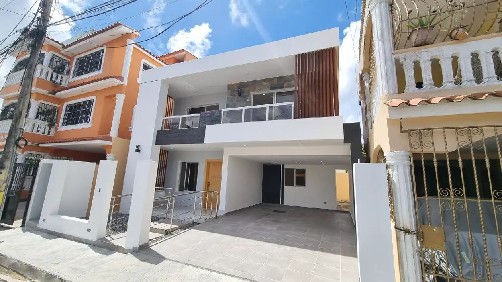 Hermosa Casa en Venta en el Sector de Brisa Oriental. Foto 7242860-2.jpg