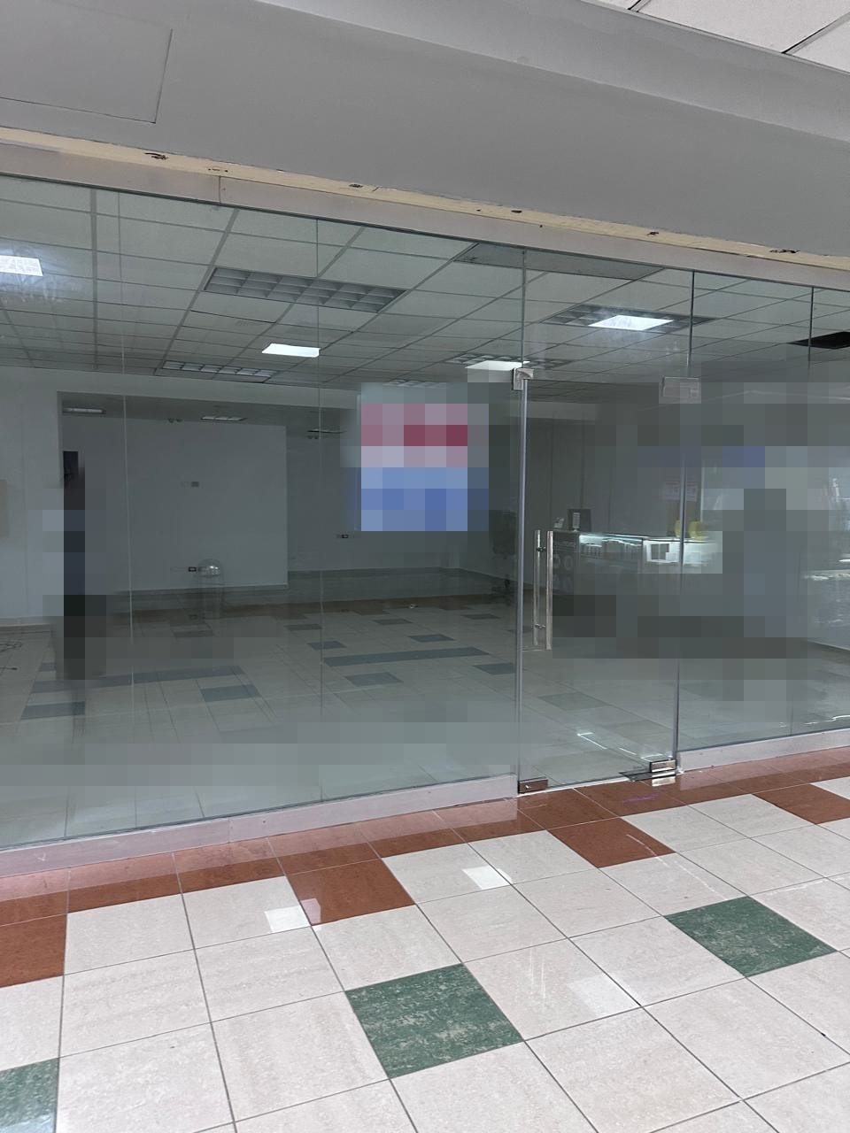 Tus productos o servicios a la vista de cientos de personas cada día ! Foto 7242909-1.jpg