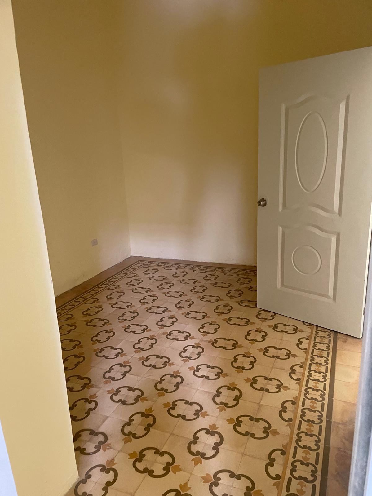 Apartamento en Zona Colonial en primer nivel con tres habitaciones Foto 7243236-3.jpg