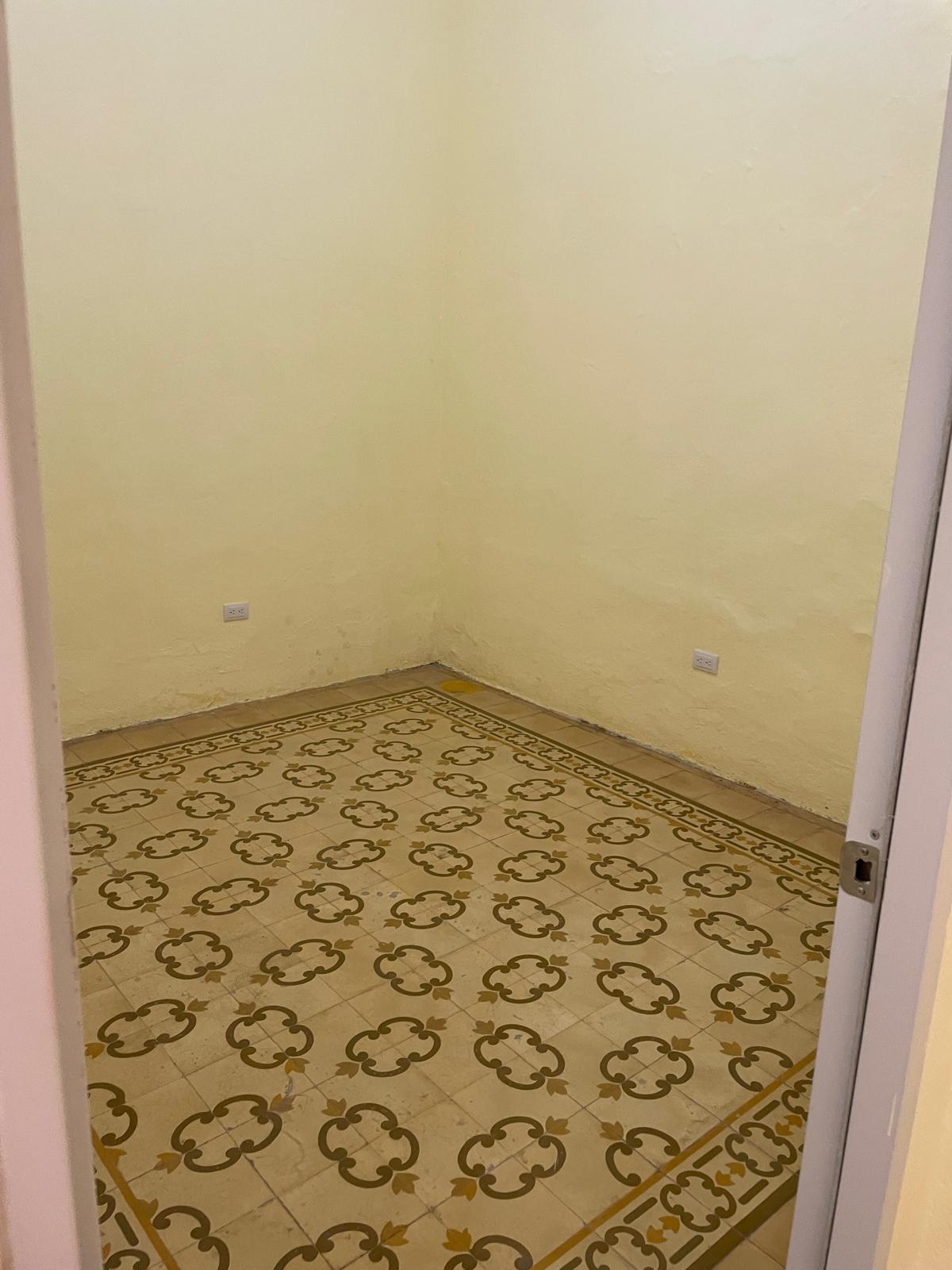 Apartamento en Zona Colonial en primer nivel con tres habitaciones Foto 7243236-7.jpg