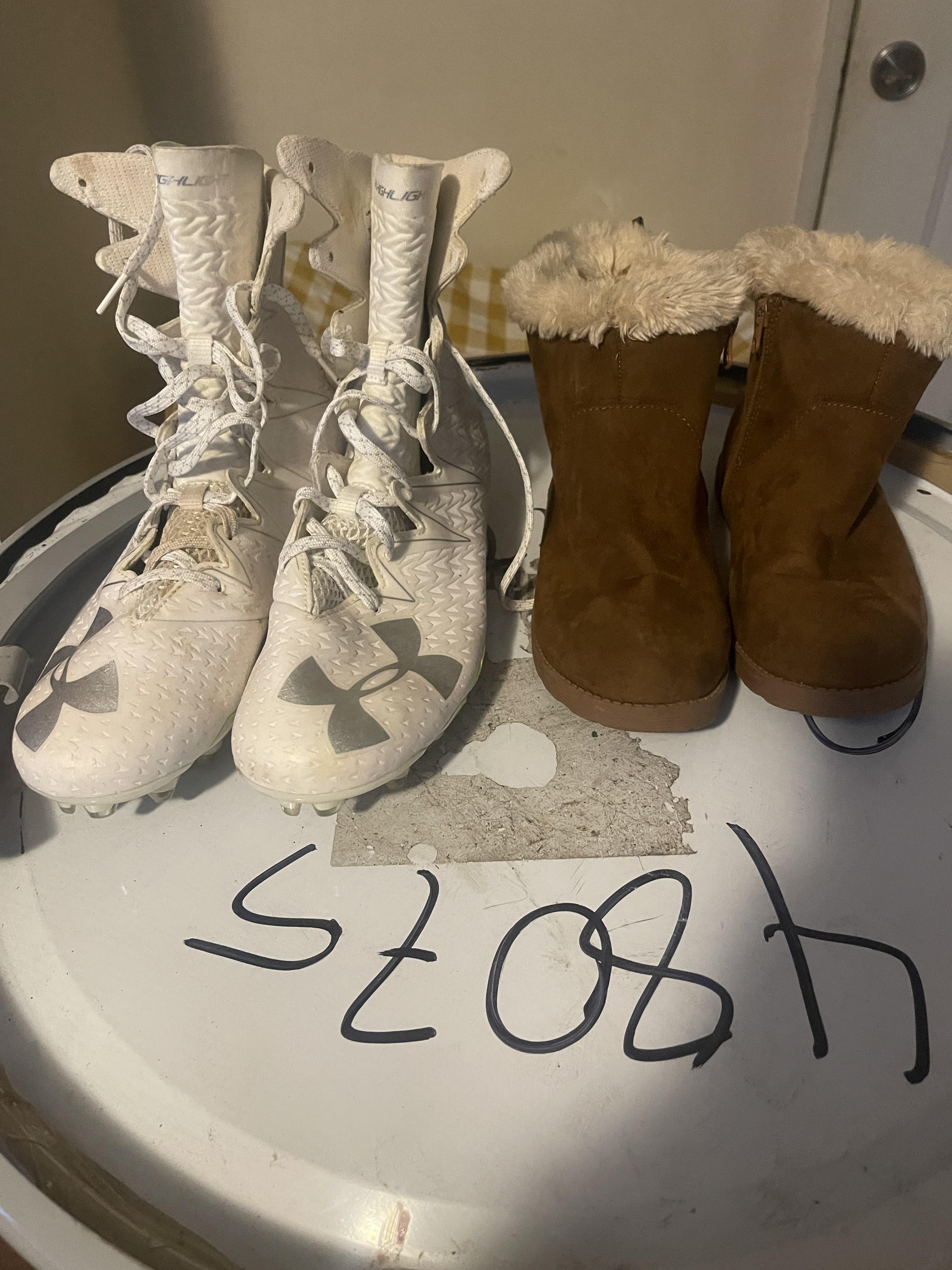 Ropa zapatos de hombres y mujeres que también se incluyen niños y niña Foto 7243483-4.jpg