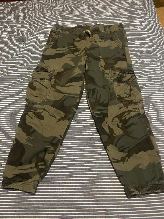 Ropa zapatos de hombres y mujeres que también se incluyen niños y niña Foto 7243483-5.jpg