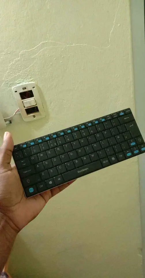 Mini teclado bluetooh Foto 7243534-1.jpg