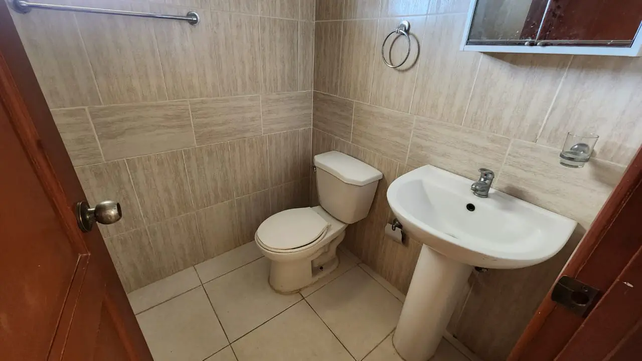 Apartamento en Venta en la Jacobo Majluta 4to Piso Res Proximo al Brav Foto 7243745-8.jpg