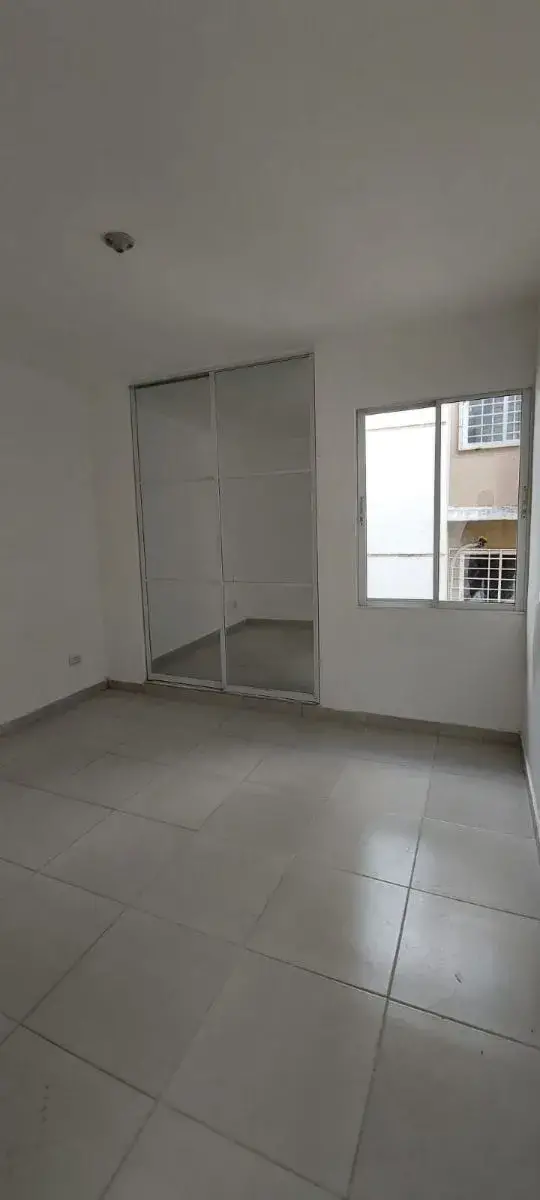 Apartamento en venta en la Jacobo Majluta de 3 habitaciones Foto 7243747-3.jpg