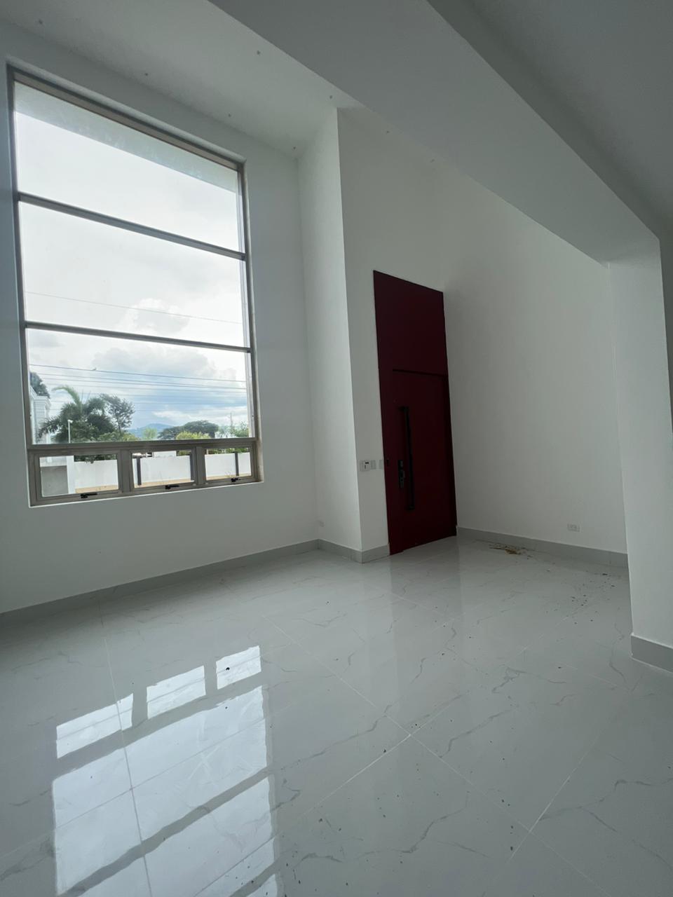 CASA en Venta - majestuoso y amplio hogar ubicado en residencial cerra Foto 7243776-15.jpg