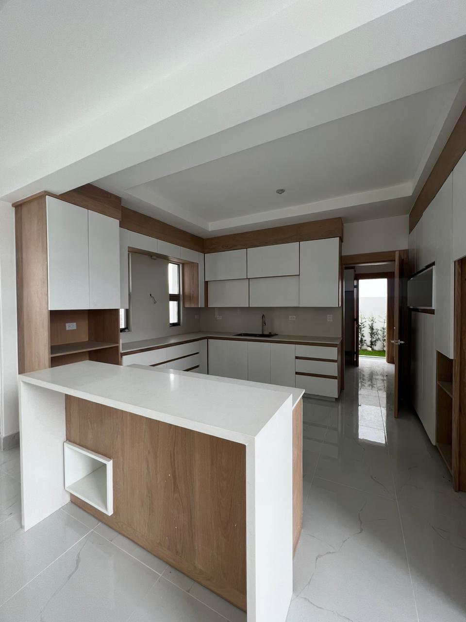 CASA en Venta - majestuoso y amplio hogar ubicado en residencial cerra Foto 7243776-6.jpg