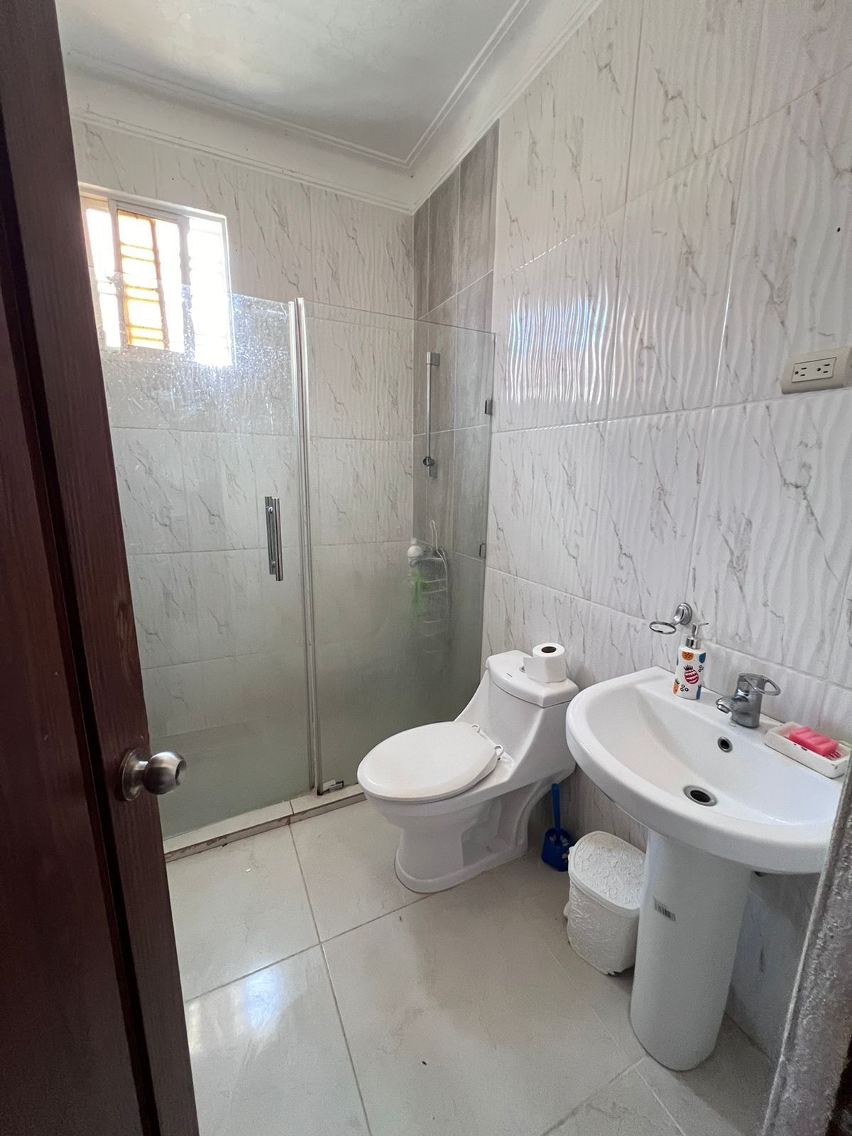 CASA En VENTA en la Barranquita excelente ubicación y condición Foto 7243791-11.jpg