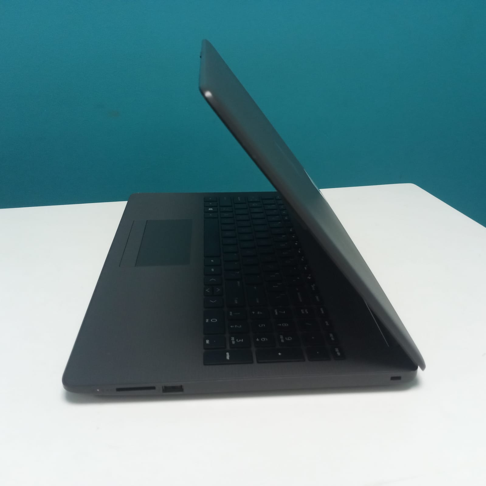 Laptop HP 255 G7 Notebook PC / 7th Gen AMD A6-9225 / 8GB DDR4 / 256GB  Foto 7243913-5.jpg