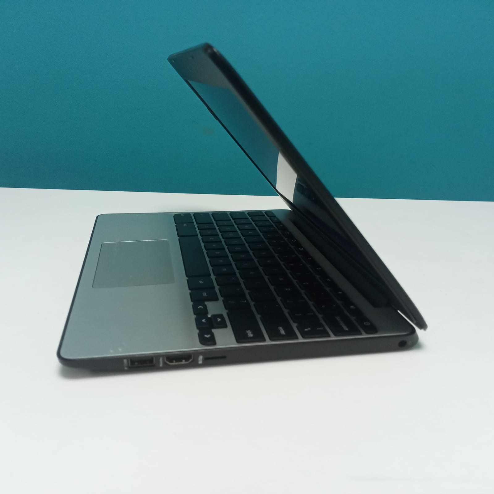 Chromebook HP Chromebook 11 G5 / 7th Gen Intel Celeron N3060 / 4GB DDR Foto 7243924-4.jpg