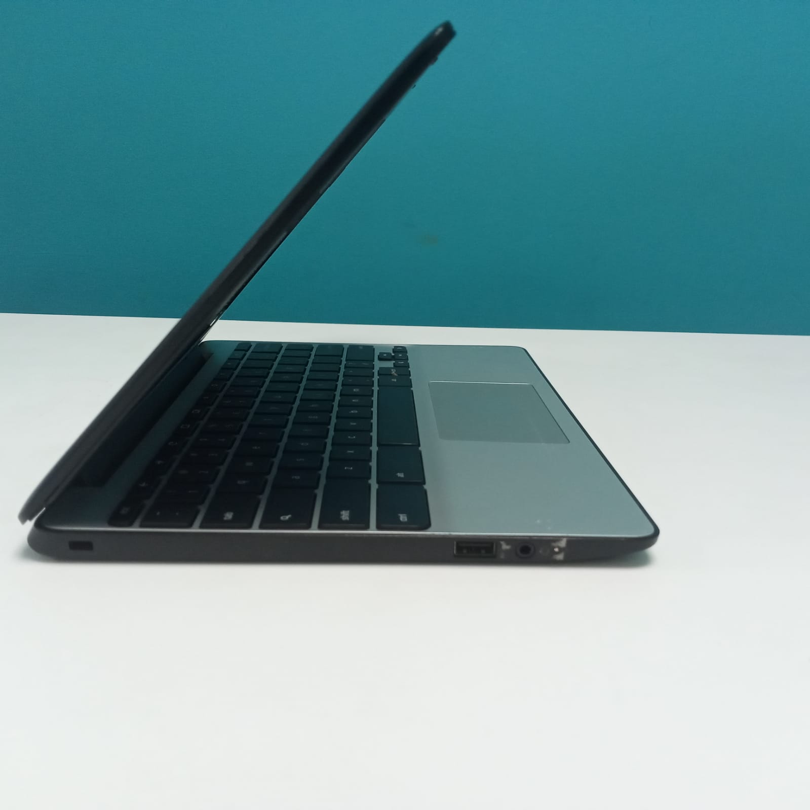 Chromebook HP Chromebook 11 G5 / 7th Gen Intel Celeron N3060 / 4GB DDR Foto 7243924-5.jpg