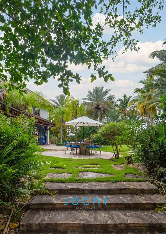 Jochy Real Estate vende villa en PuntaCana Resort  Club R.D Foto 7243940-11.jpg