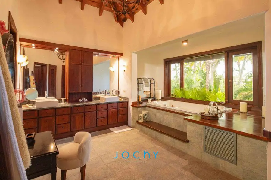 Jochy Real Estate vende villa en PuntaCana Resort  Club R.D Foto 7243940-7.jpg