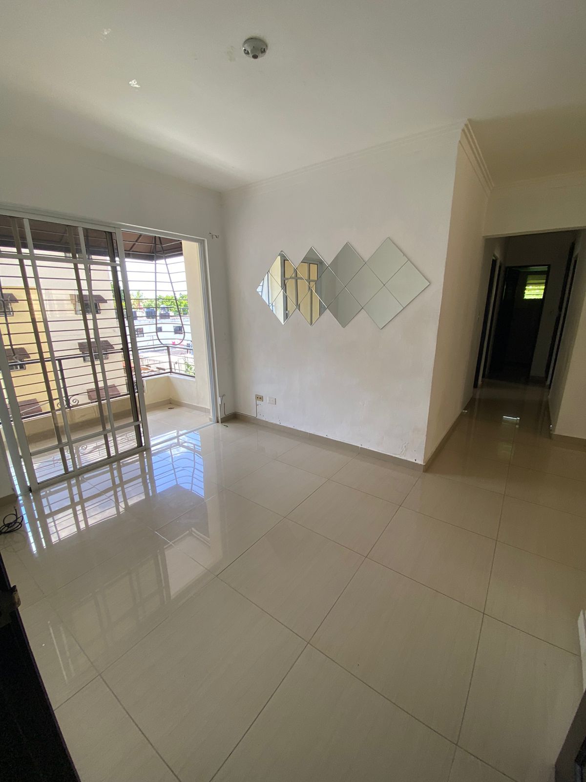 RD5500000 Vendo apartamento en tercer nivel en sector Vista Hermosa  T Foto 7243957-1.jpg