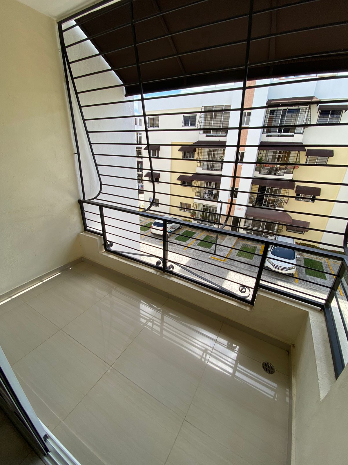 RD5500000 Vendo apartamento en tercer nivel en sector Vista Hermosa  T Foto 7243957-2.jpg