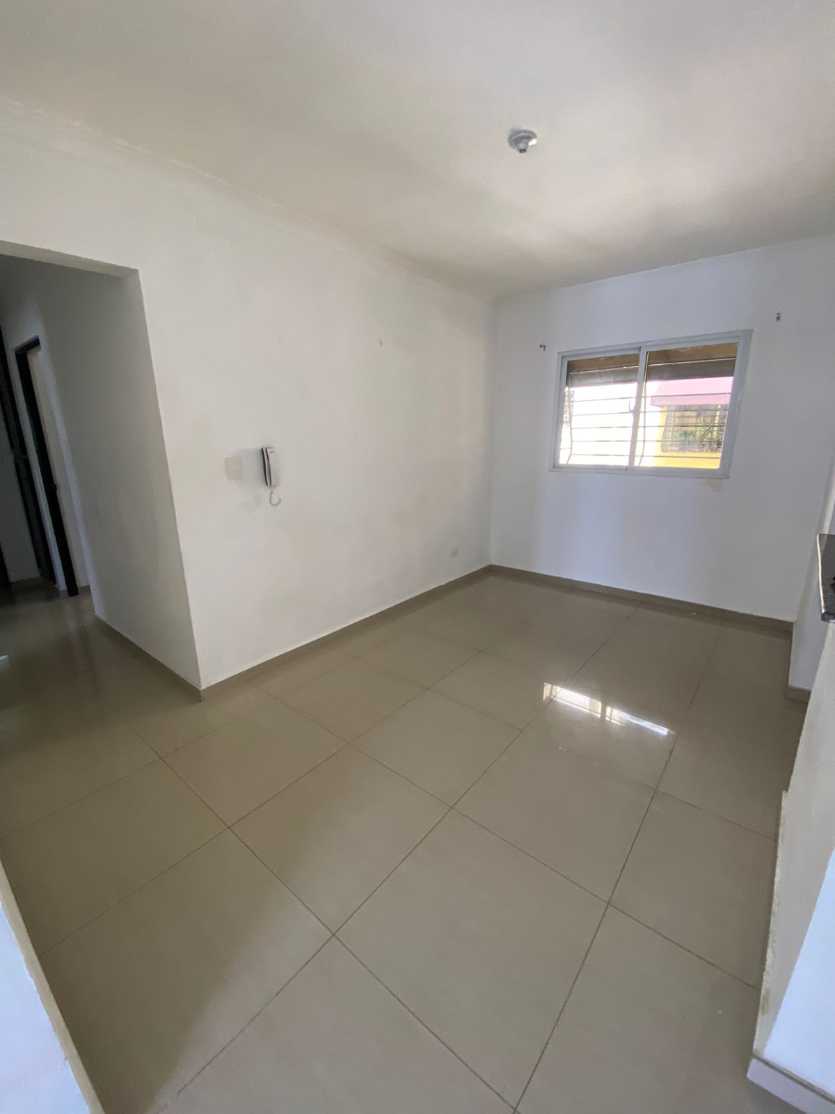 RD5500000 Vendo apartamento en tercer nivel en sector Vista Hermosa  T Foto 7243957-3.jpg