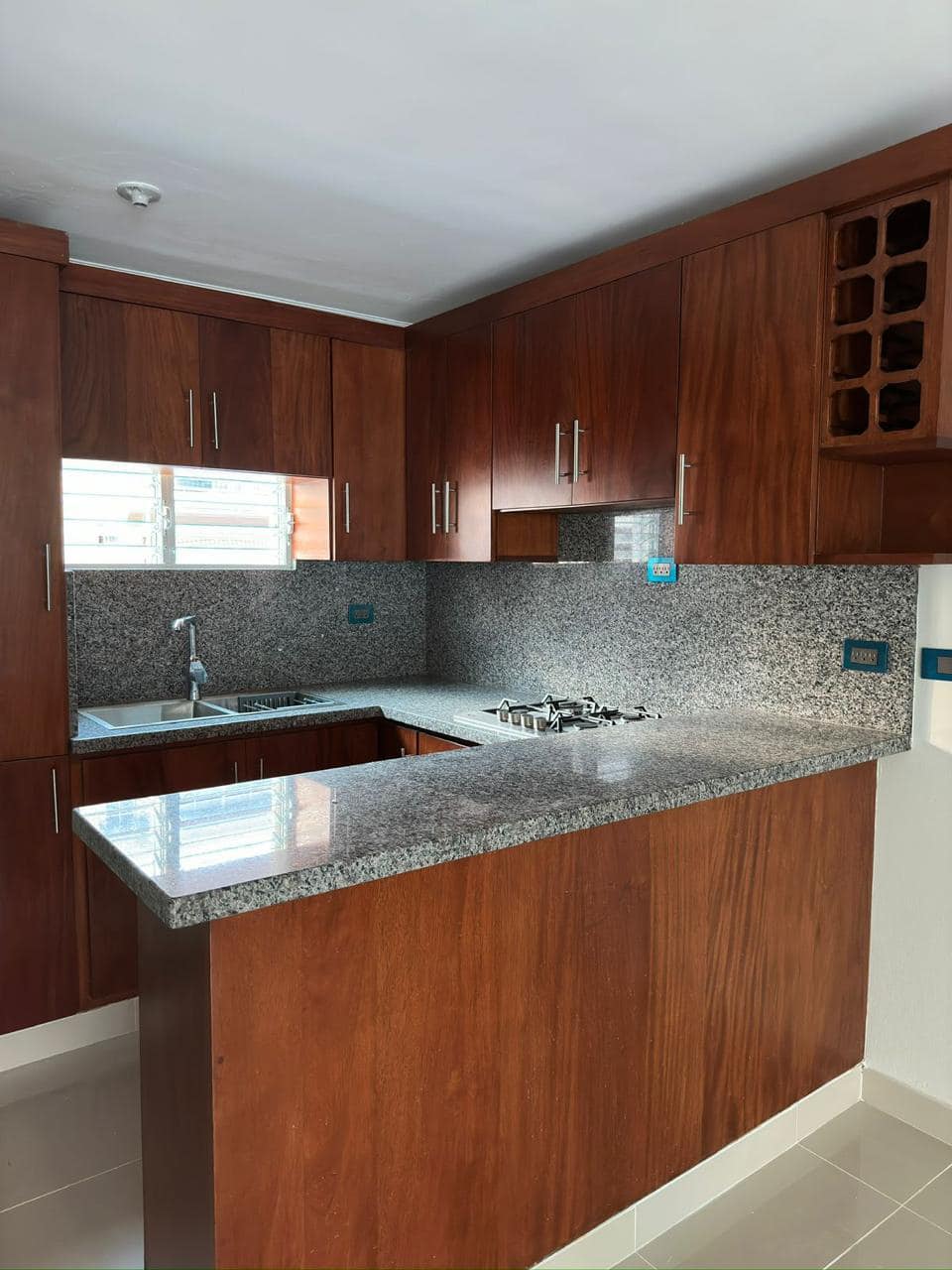 VPI-V 2024-0088  Vendo Apartamento El Paraíso Santiago República Domin Foto 7243991-1.jpg