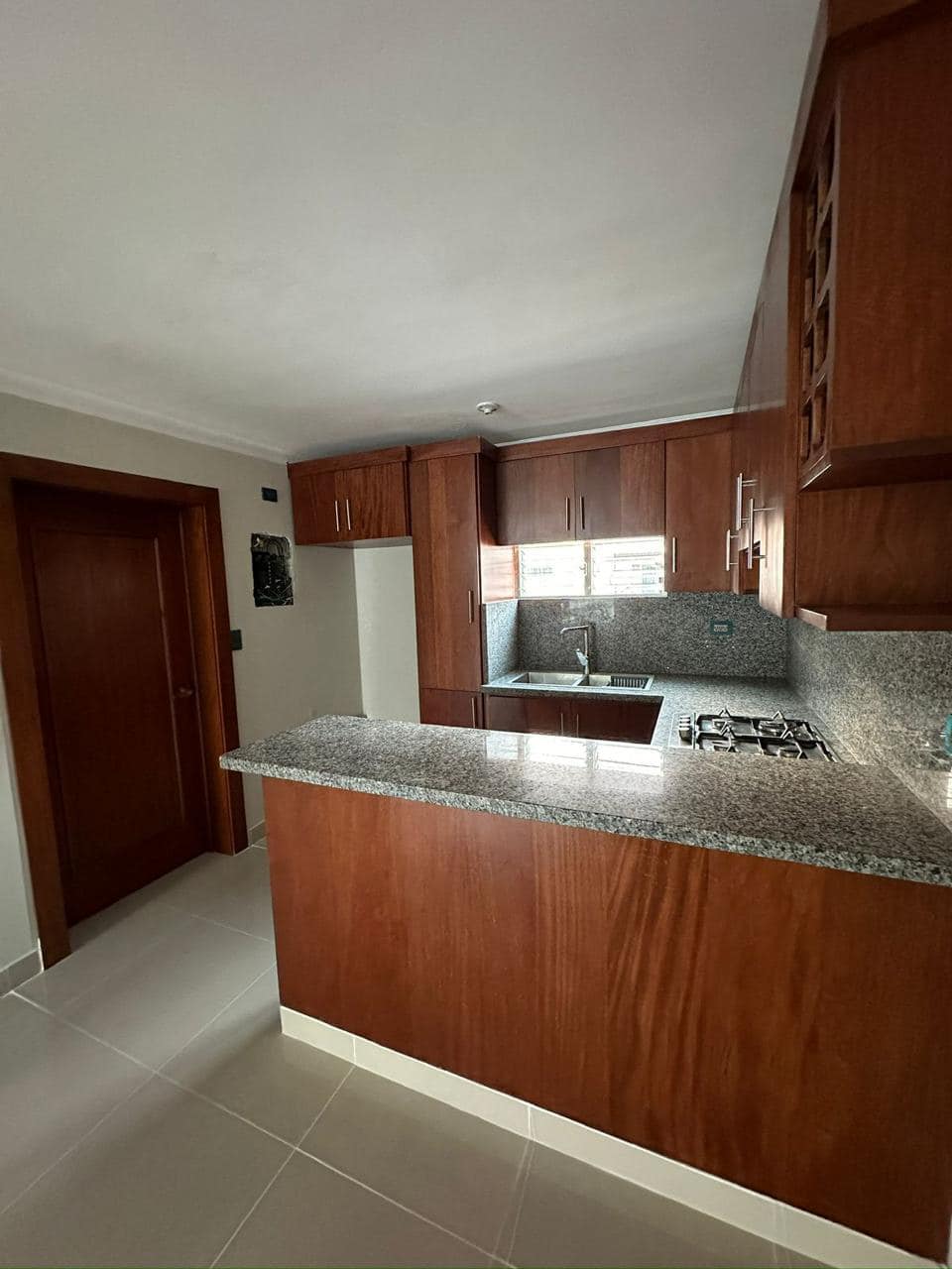 VPI-V 2024-0088  Vendo Apartamento El Paraíso Santiago República Domin Foto 7243991-3.jpg