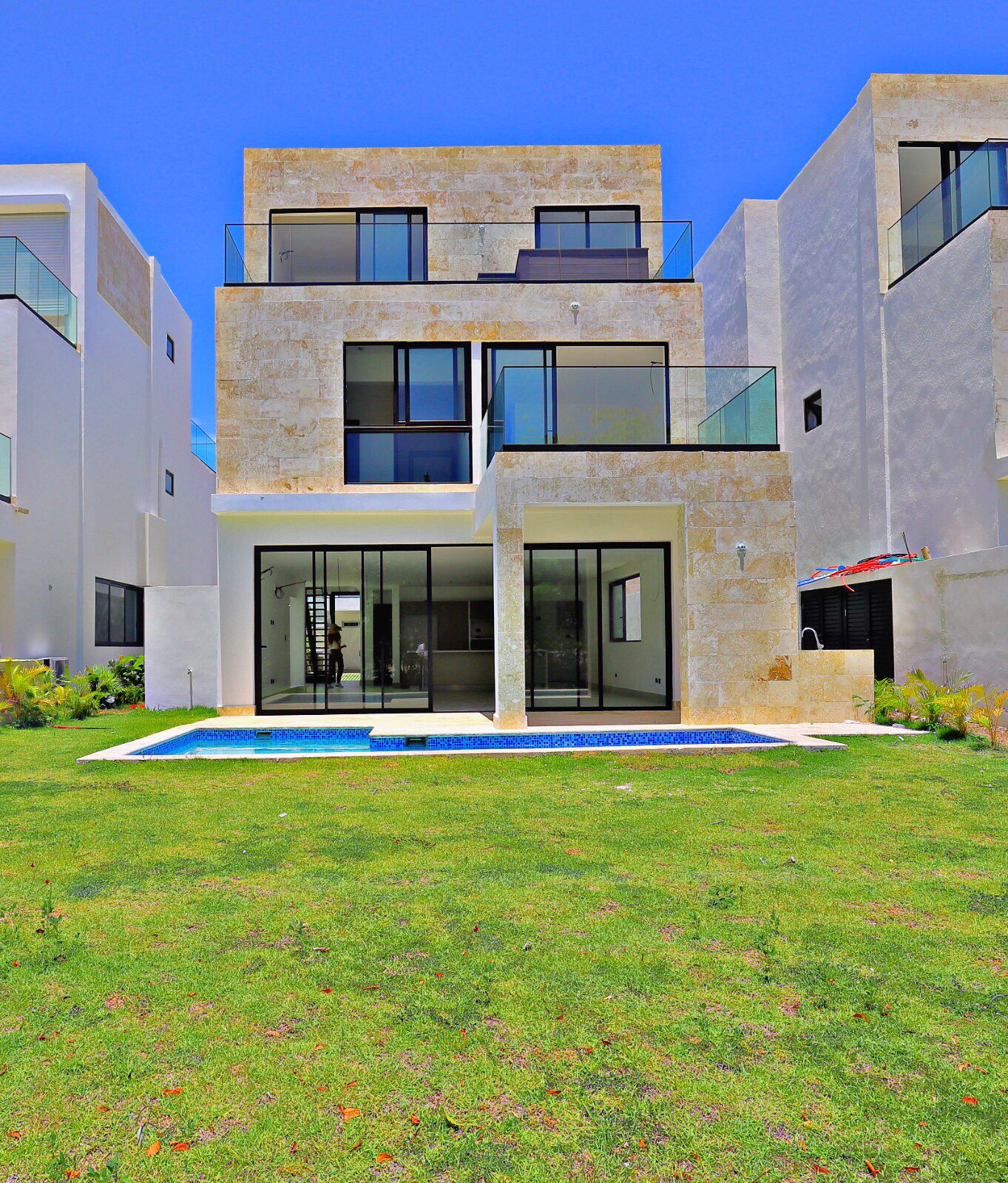 Villa de lujo en cap cana 4 habitación 3  niveles piscina jacuzzi    Foto 7244040-1.jpg