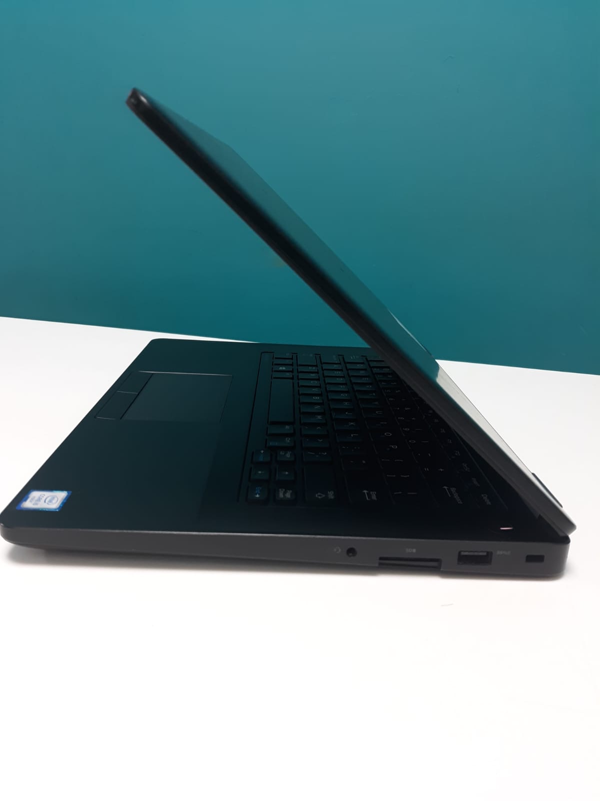 Laptop Dell Latitude E5470 / 6th Gen Intel Core i5 / 8GB DDR4 / 256GB  Foto 7244110-2.jpg