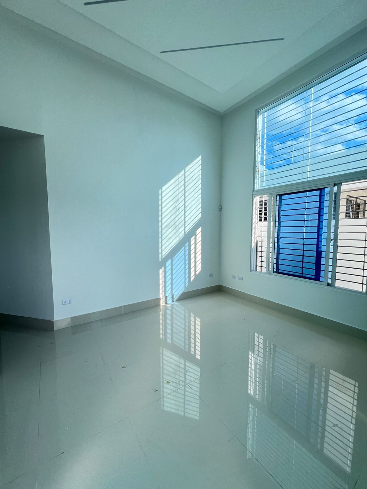 CASA en Venta en Residencial Cerrado Puñal - 3 Hab Patio y Marquesina Foto 7244127-5.jpg