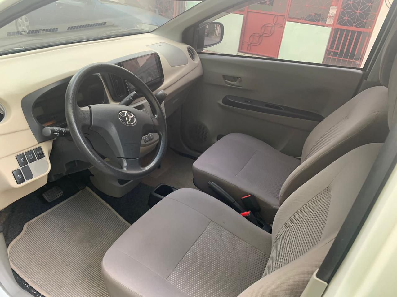 Toyota  2017 Gasolina Foto 7244130-4.jpg