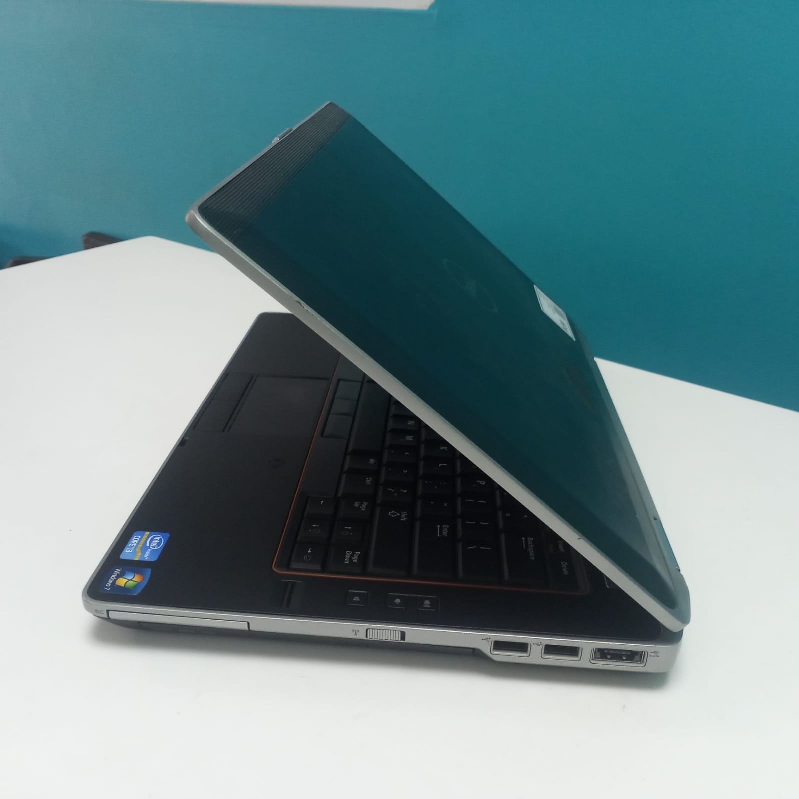 Laptop Dell Latitude E6420 vid2x / 2nd Gen Intel Core i3 / 8GB DDR3 /  Foto 7244157-4.jpg