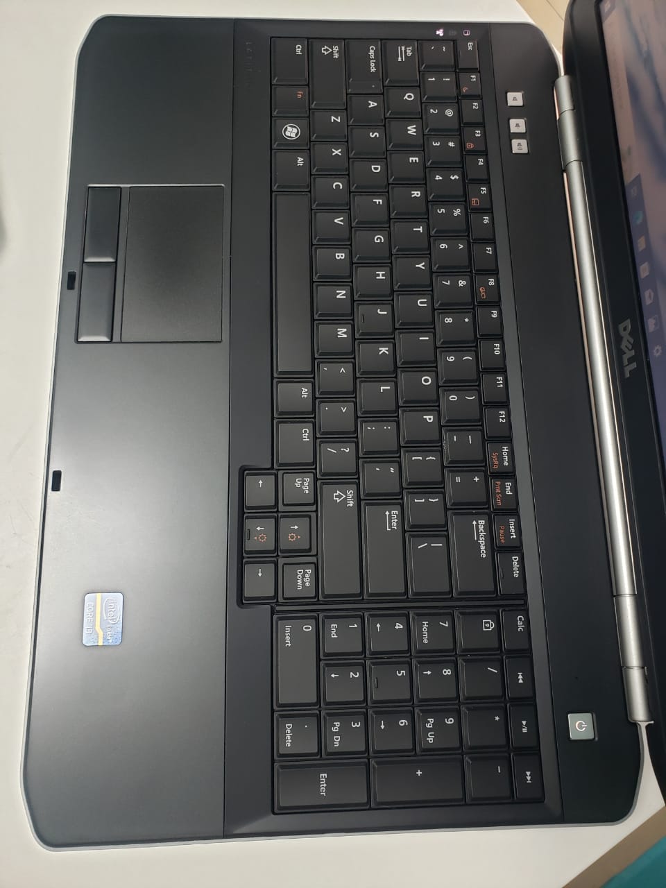  Laptop Dell Latitude E5520 / 2nd Gen Intel Core i3 / 4GB DDR3 / 320GB Foto 7244159-3.jpg