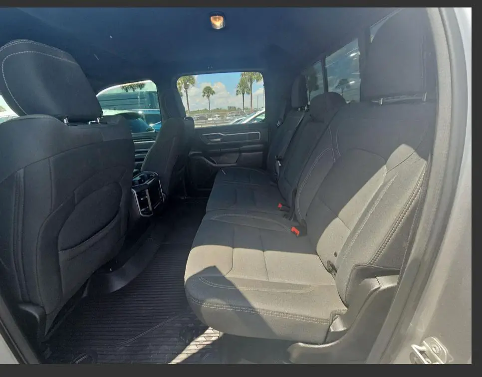 Dodge Ram 1500 - 2019 Foto 7244161-11.jpg