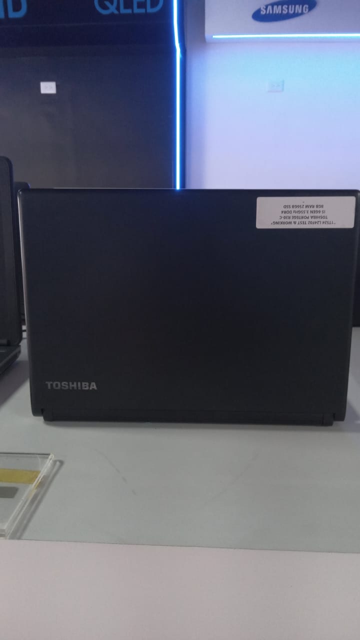 LAPTOP TOSHIBA PORTAGE R30-C CORE I5-6TH 8GB RAM 256GB SSD Foto 7244209-3.jpg