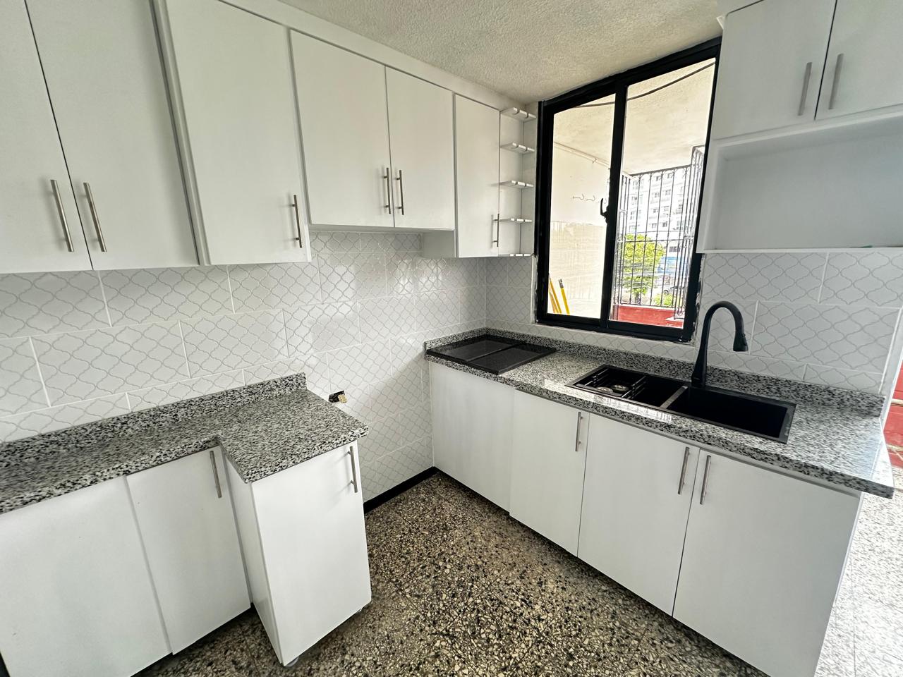 Apartamento en un tercer piso 2 habitaciones Gascue  Foto 7244346-3.jpg