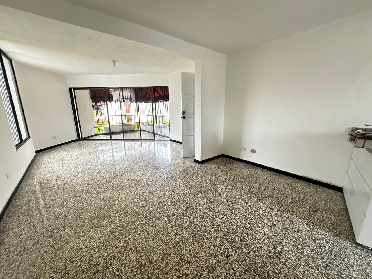 Apartamento en un tercer piso 2 habitaciones Gascue  Foto 7244346-6.jpg