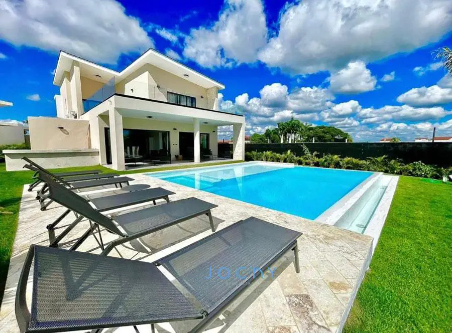 Jochy Real Estate vende villa en La Estancia Golf Resort La Romana R.D Foto 7244347-1.jpg