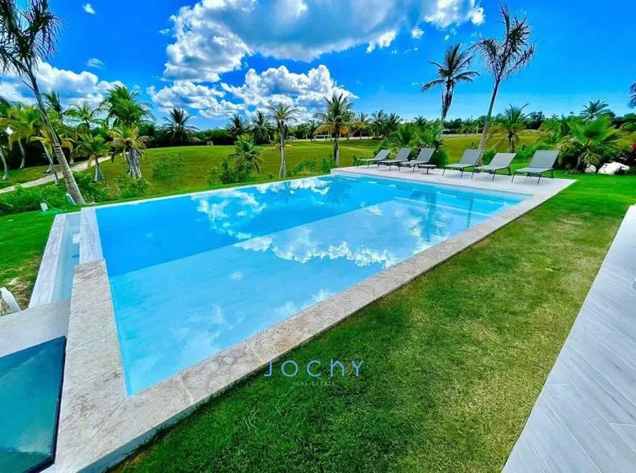 Jochy Real Estate vende villa en La Estancia Golf Resort La Romana R.D Foto 7244347-14.jpg