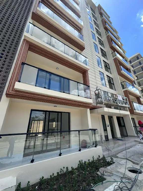 Apartamento Residencial Cerrado con Vista a Montañas y Piscina - 3 Hab Foto 7244449-1.jpg