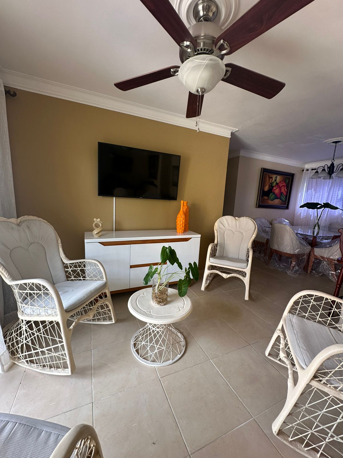 Amplio Apartamento en Venta en El Dorado 3 Hab 2 Parqueos - RD6.5M Foto 7244702-11.jpg