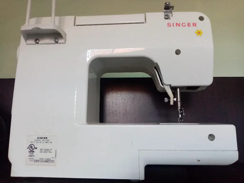 Maquina coser Singer 1412  en Santo Domingo Este Foto 7244725-1.jpg