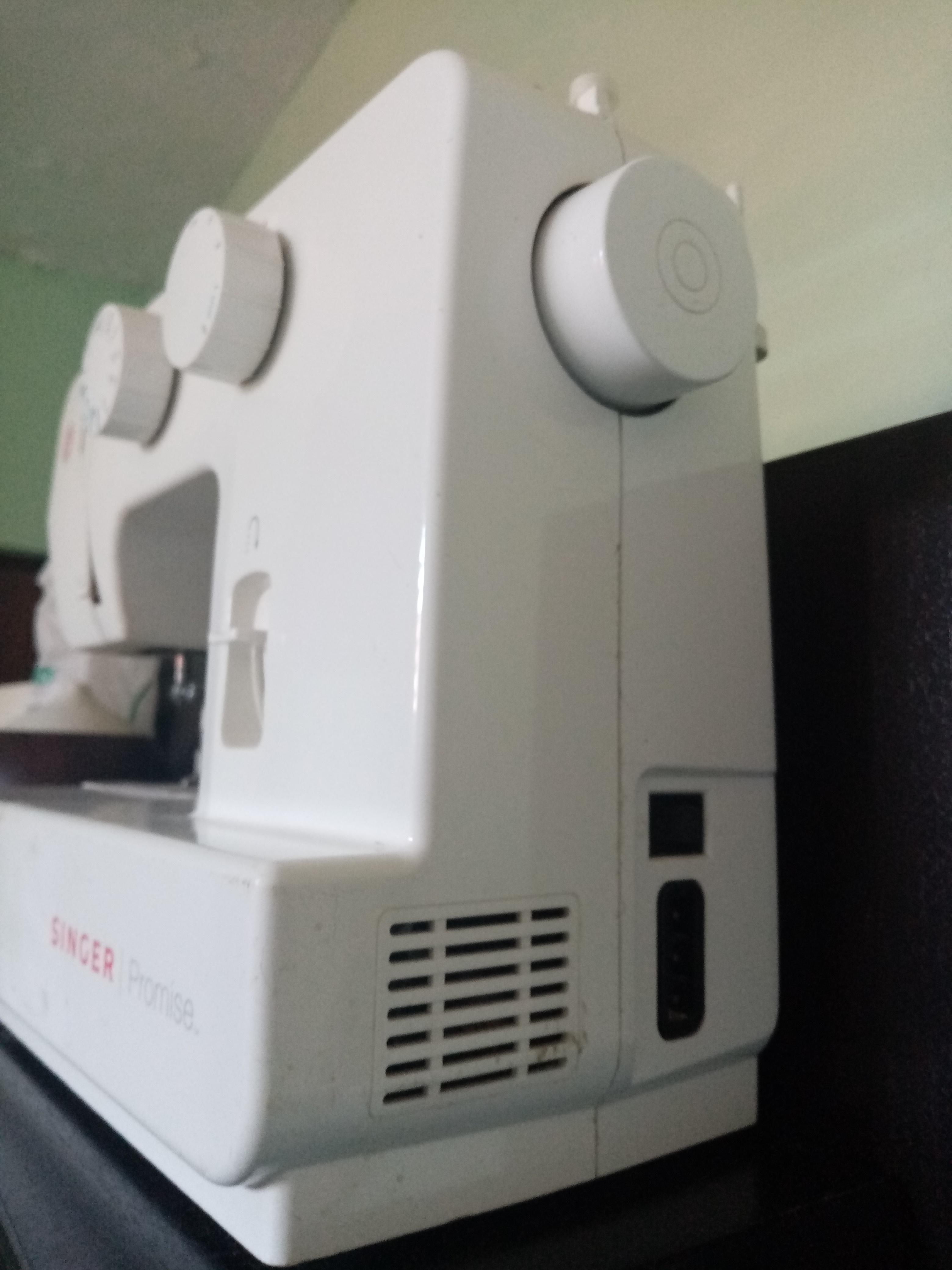 Maquina coser Singer 1412  en Santo Domingo Este Foto 7244725-2.jpg