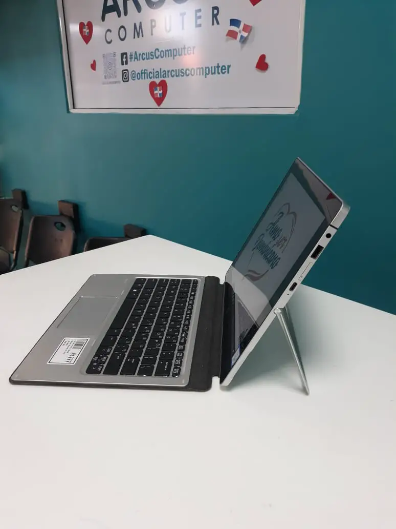 Laptop HP Elite x2 1012 G1 touch / 6th Gen Intel Core m5-6Y54 / 8GB DD Foto 7244843-4.jpg