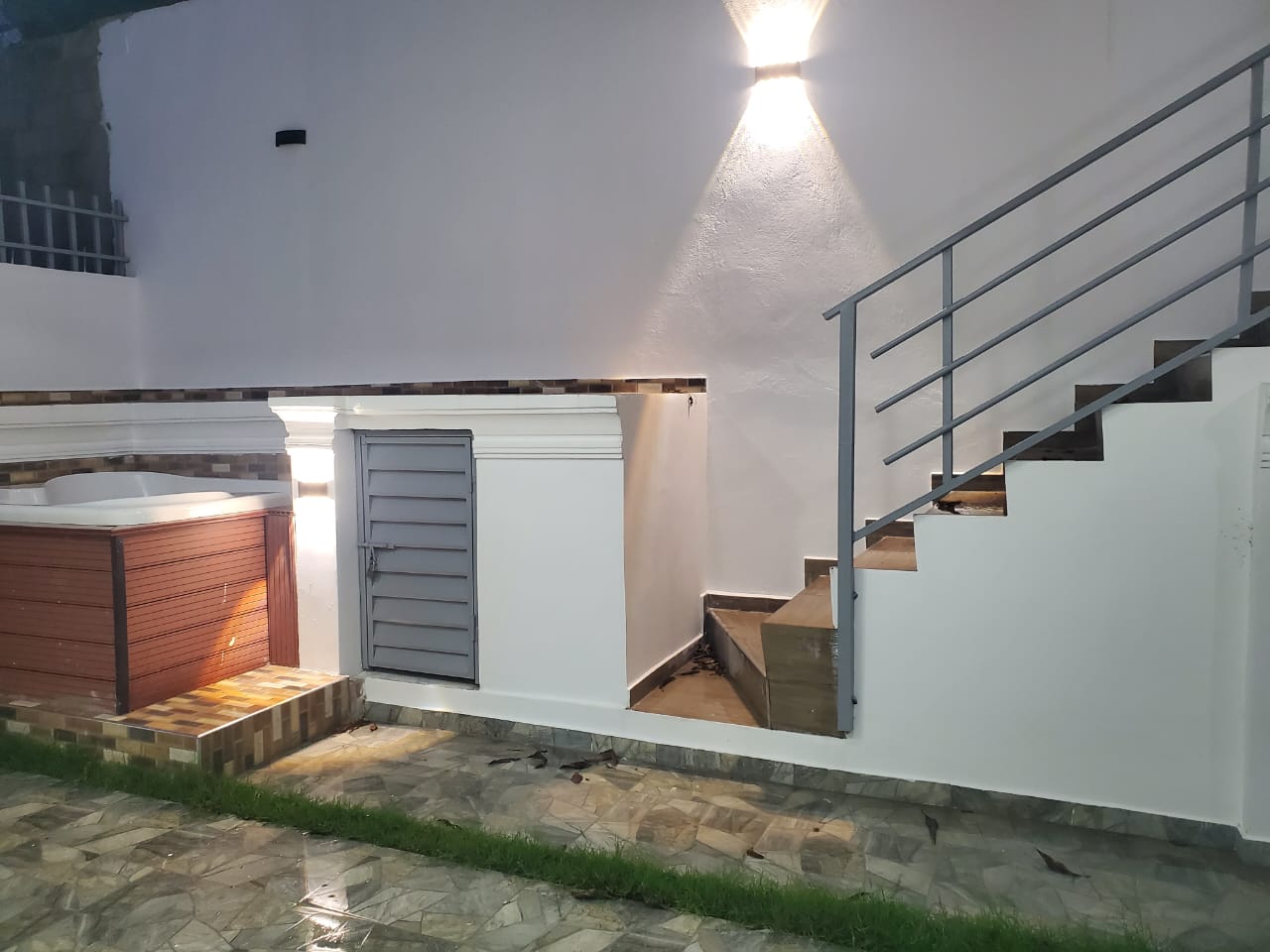Casa moderna de 250 m en dos niveles Urbanización Los Meras Foto 7244902-8.jpg