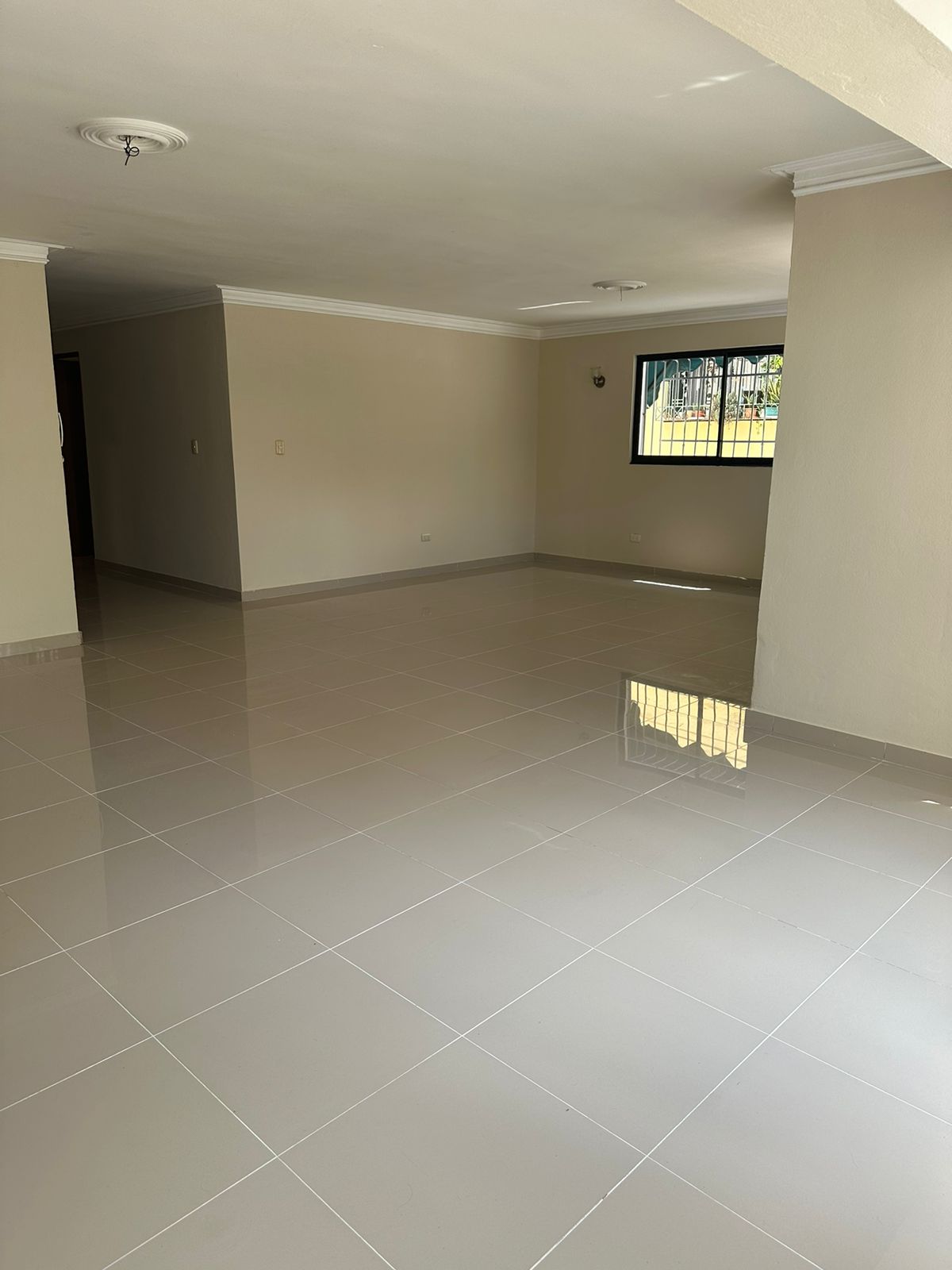 Apartamento en Alquiler en Bella Vista de 3 habitaciones   Foto 7244936-3.jpg