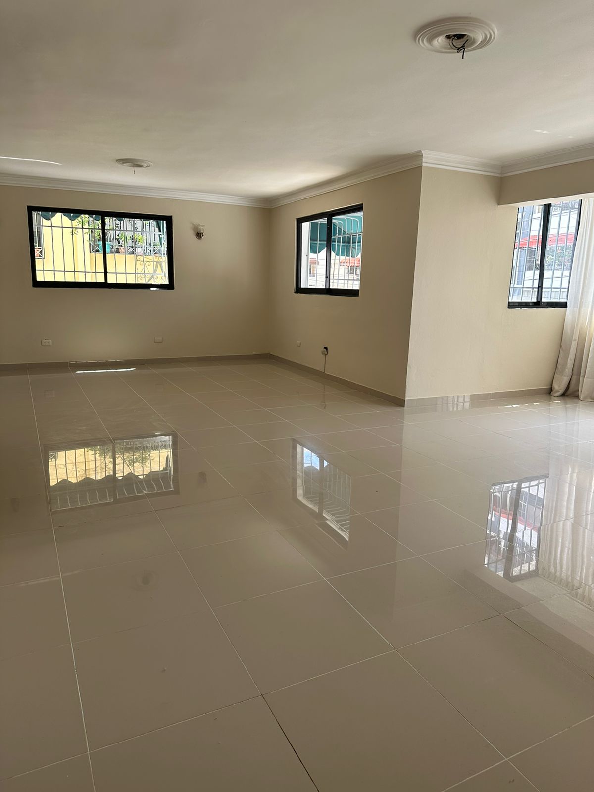 Apartamento en Alquiler en Bella Vista de 3 habitaciones   Foto 7244936-4.jpg