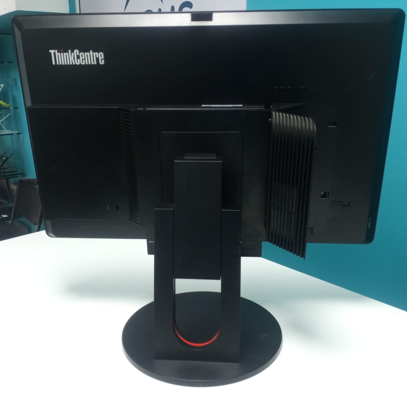 PC COMPLETA Desktop Lenovo ThinkCentre M600 mff / 6th Gen Intel Pentiu Foto 7244970-2.jpg