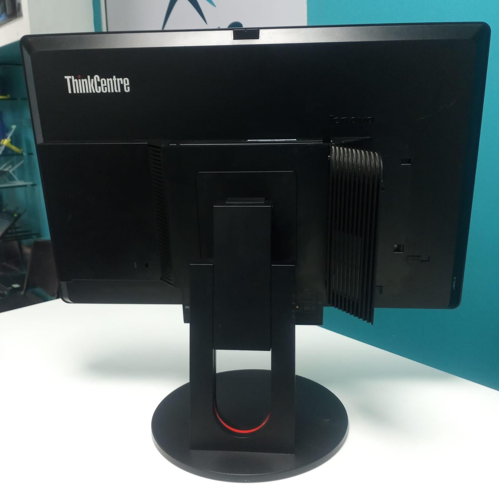 PC COMPLETA Desktop Lenovo ThinkCentre M600 mff / 6th Gen Intel Pentiu Foto 7244970-3.jpg