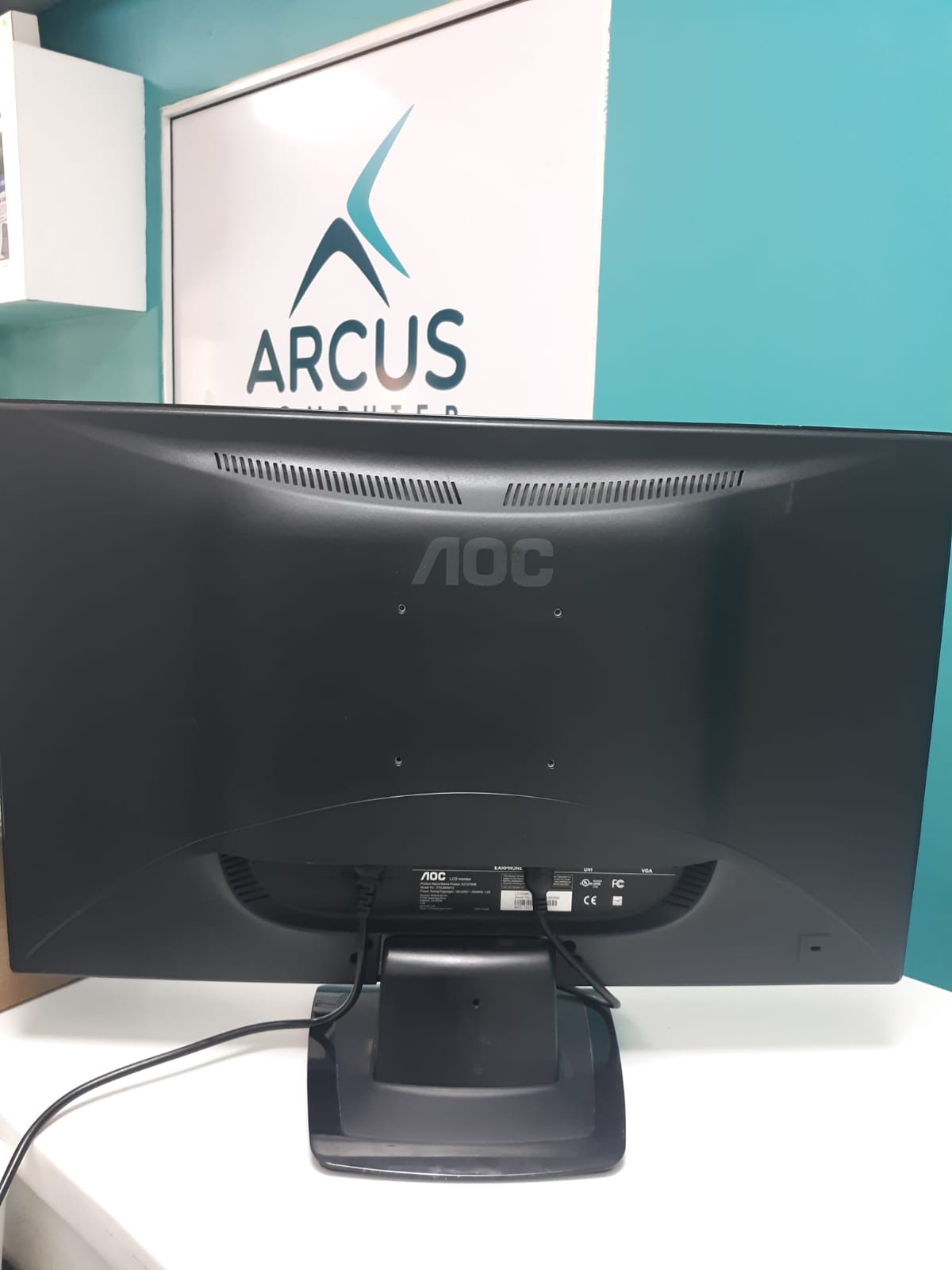 MONITOR AOC E2727SHE  en Santo Domingo Norte Foto 7245003-4.jpg