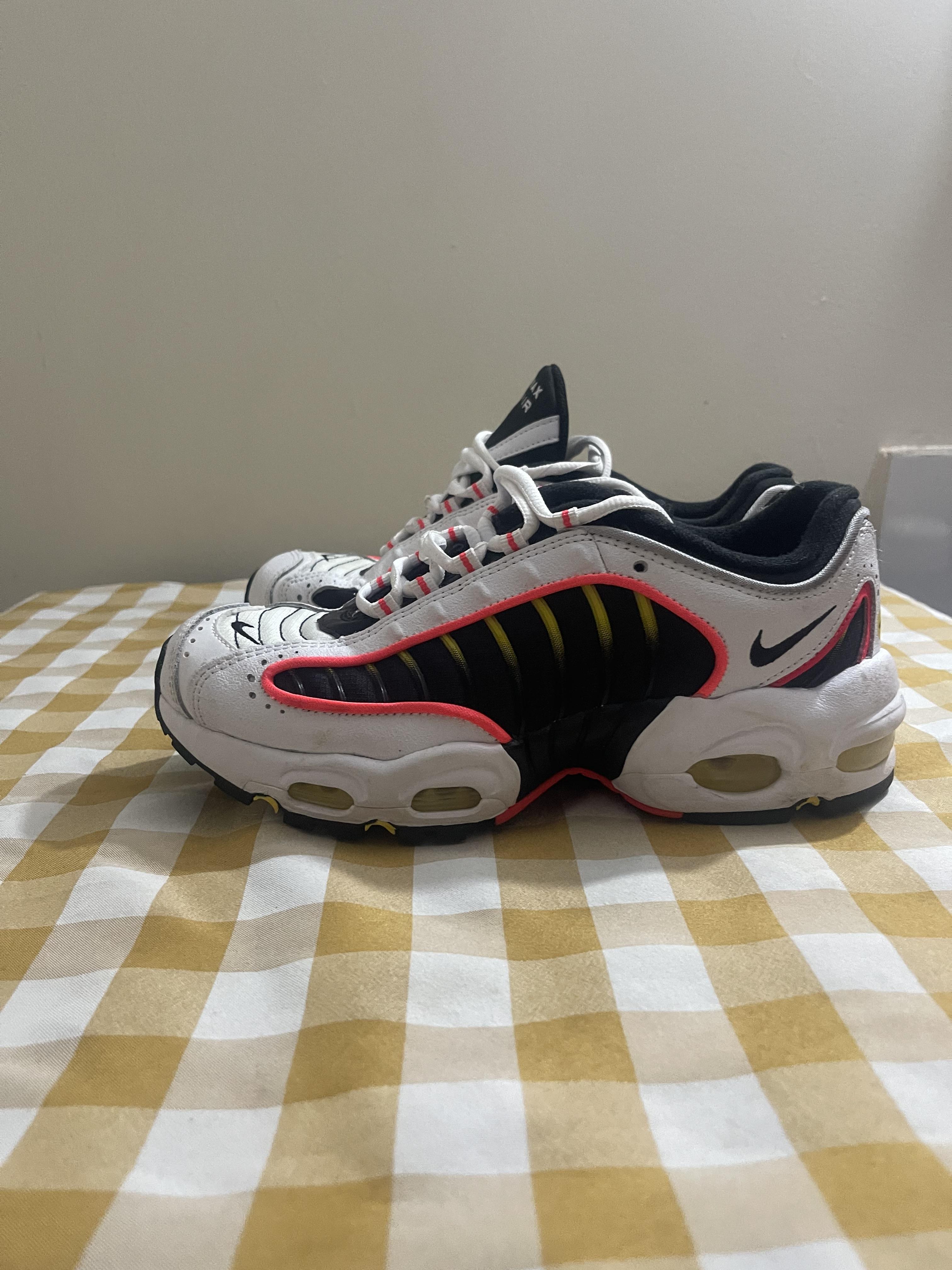 Tenis Nike Air Max size 6.5Y Foto 7245032-3.jpg