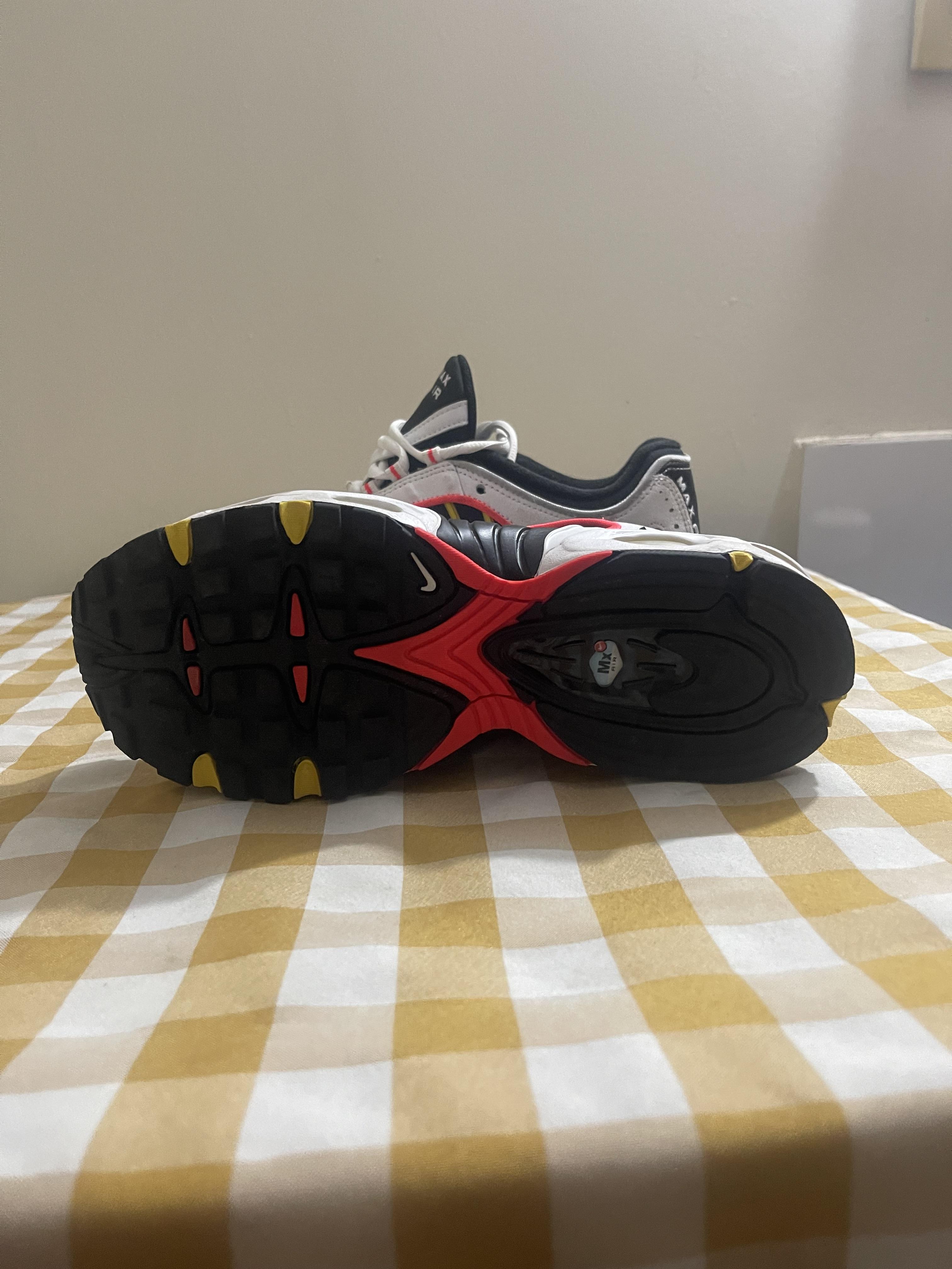 Tenis Nike Air Max size 6.5Y Foto 7245032-4.jpg