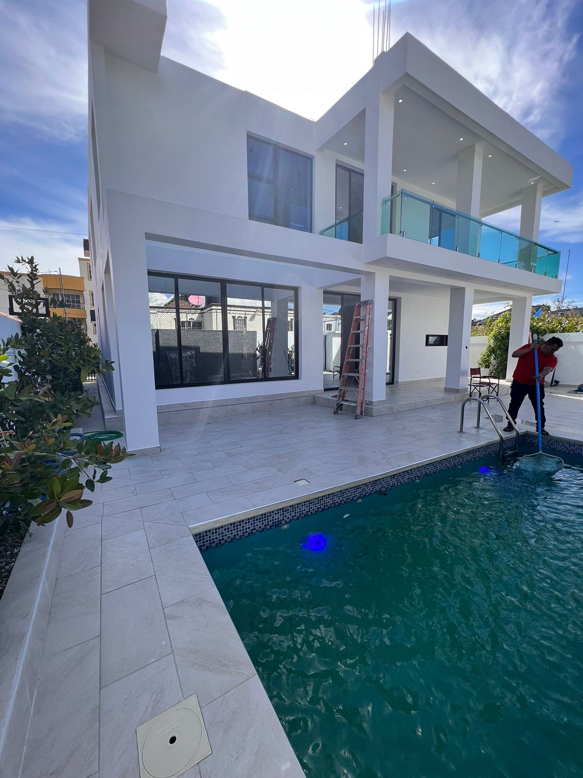 Casa cerca de Corona Plaza 4 hab piscina USD 460000 Foto 7245033-10.jpg